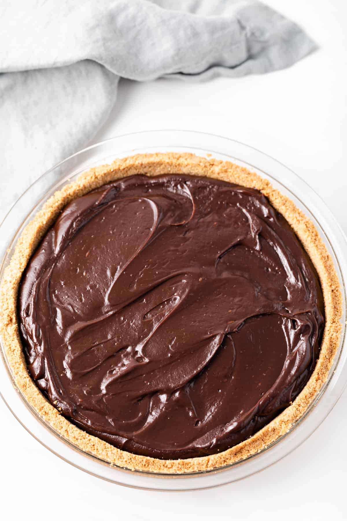 chocolate pudding in graham cracker crust