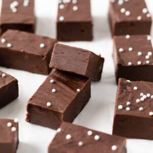 slices of easy fudge recipe