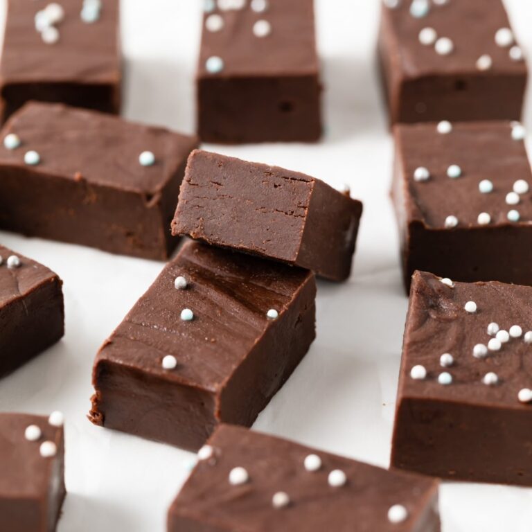 slices of easy fudge recipe