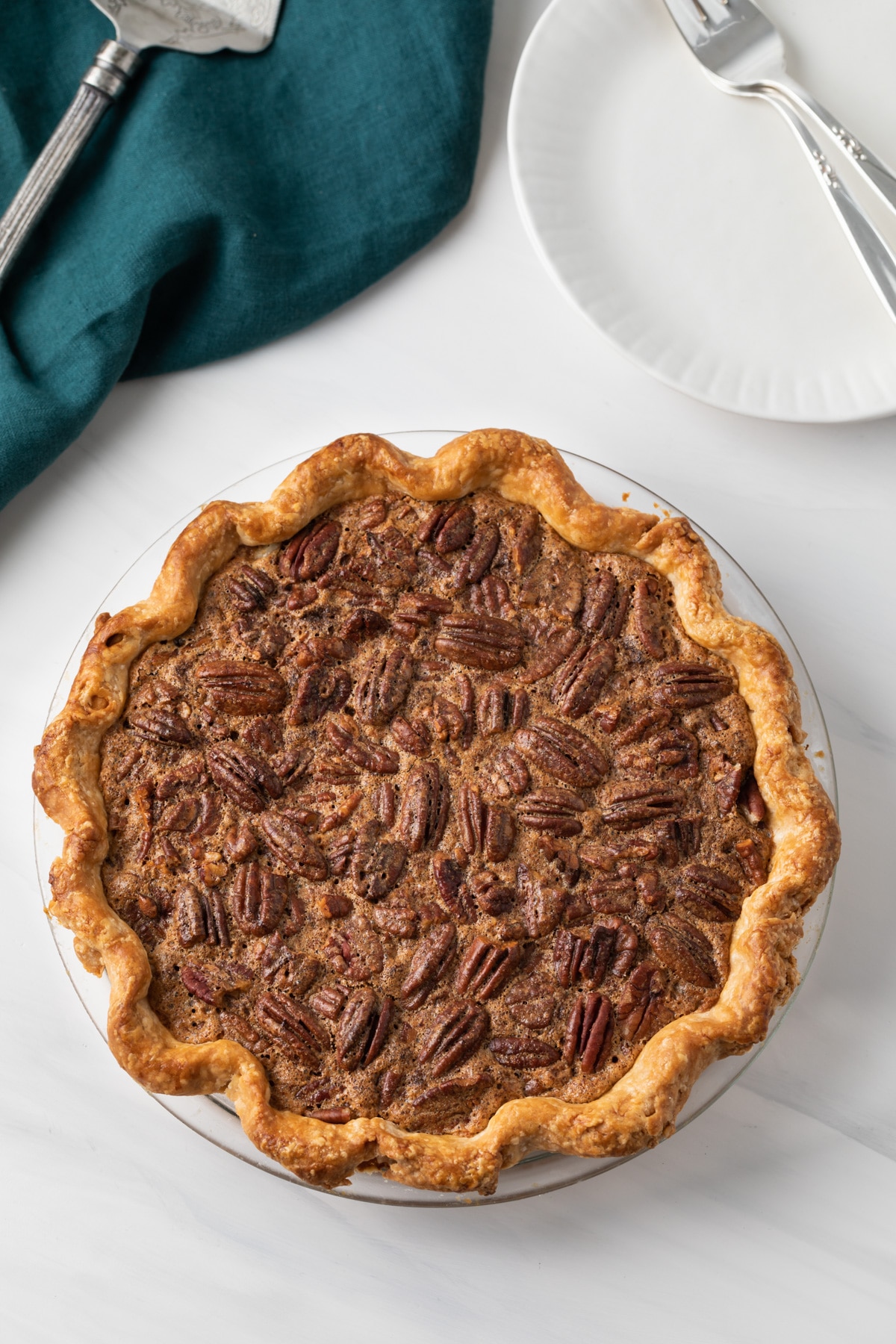overhead of baked pecan pie